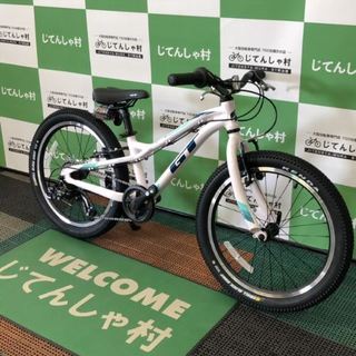 GT(ジーティー)STOMPER ACE 20(ストンパーエース20)ホワイト 斜め.jpg